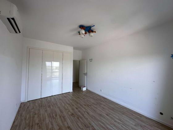 Vende-se Espaçoso Apartamento T3 3wcs moderna com piscina e ginásio no condomínio 4 life, dona alice