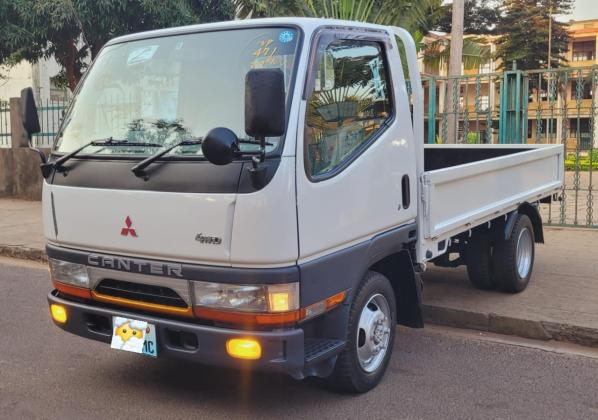 Mitsubishi | Canter | 4WD | Recém-importada 🎁