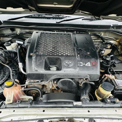 Toyota | Hilux Legend 45 | 2014 | Recém-importada