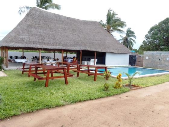 Vende-se estabelecimento comercial e turístico próximo da Praia de Inhassoro 🎁