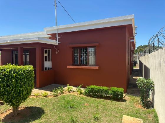 Vende-se vivenda, tipo4 no bairro de Magoanine CMC