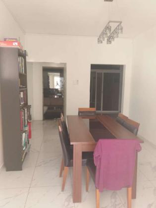 Vende-se Moradia Geminada T4 com piscina e ginásio no triunfo velho