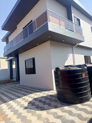 Vende-se Moradia, tipo4 no bairro da costa do sol Mapulene
