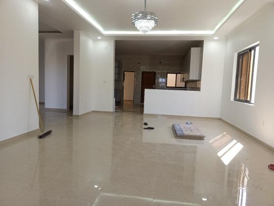 Vende-se Moradia, tipo4 no bairro da costa do sol Mapulene