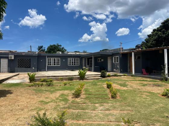 Vende-se casa, tipo3 no bairro das mahotas próximo a Rotunda de Magoanine