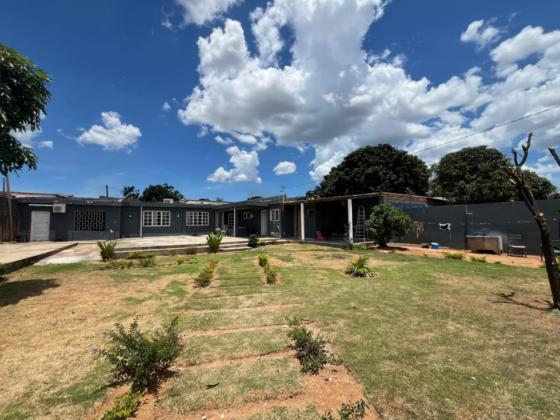Vende-se casa, tipo3 no bairro das mahotas próximo a Rotunda de Magoanine
