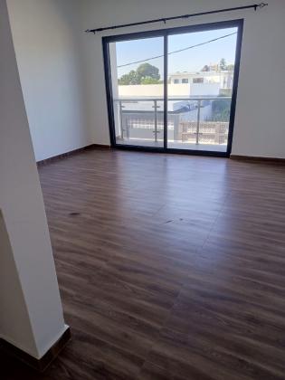 Arrenda-se Moradia, tipo5 no bairro de laulane