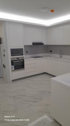 Arrenda-se Luxuosa, tipo6 no bairro da Sommershield 2