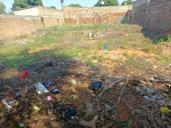 Transpasse desta bela propriedade, com uma área de 15/30m no bairro ferroviário