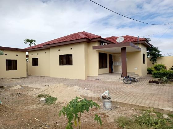 Arrenda-se está bela Vivenda, Tipo3 no bairro de Guava