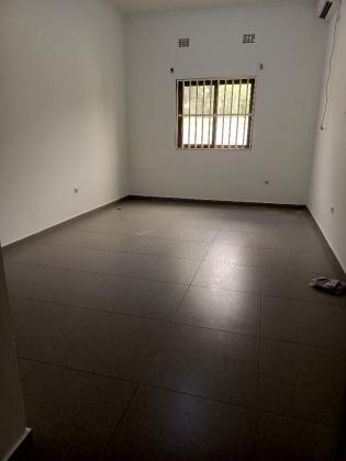 Arrenda-se está bela Vivenda, Tipo3 no bairro de Guava