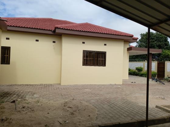 Arrenda-se está bela Vivenda, Tipo3 no bairro de Guava