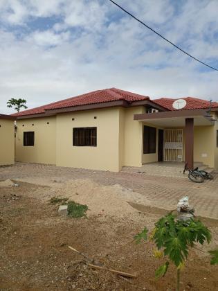 Arrenda-se está bela Vivenda, Tipo3 no bairro de Guava