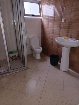 Vende-se está bela vivenda, tipo3 no bairro de Laulane a 120 metros da estrada Rua da Beira