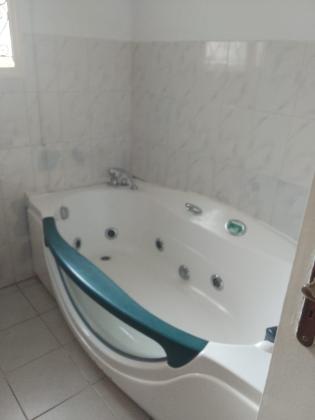 Vende-se apartamento, tipo3 no Bairro da Polana Av. Julius Nyerere