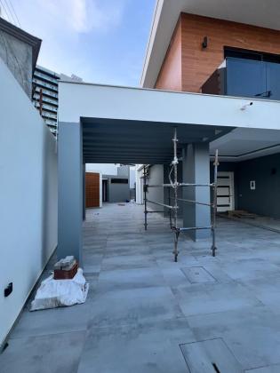 Arrenda-se Luxuosa, tipo6 no bairro da Sommershield 2