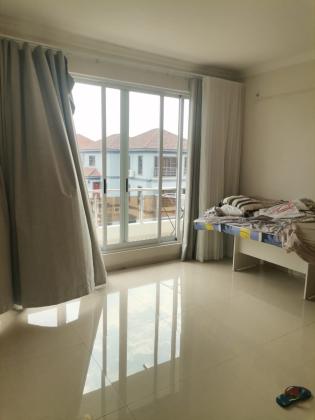 Vende-se Moradia, tipo4 no bairro da costa do sol triunfo 1