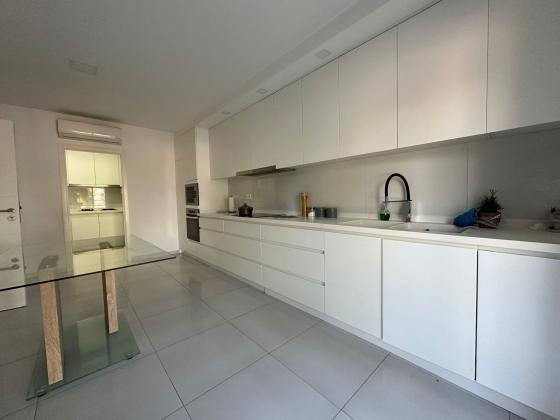 Arrenda-se apartamento, tipo3 no bairro da costa do sol Dona Alice condomínio 4life