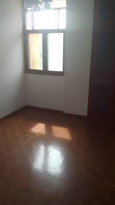 Vende-se apartamento, tipo3 na Av. 24 de Julho