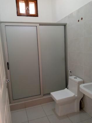 Vende-se este bal vivenda, tipo3 no bairro de laulane muito próximo ao mercado laulane a 120 metros da Rua da Beira
