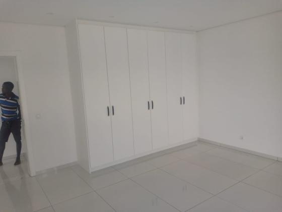 Vende-se moradia, Tipo4 no bairro da costa do sol triunfo 2