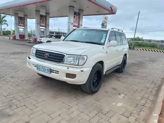 Toyota Land Cruiser VX Limited