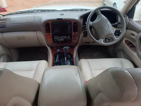 Toyota Land Cruiser VX Limited