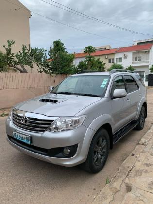 Toyota Fortuner 2015 Comprado no agente Toyota de Moçambique