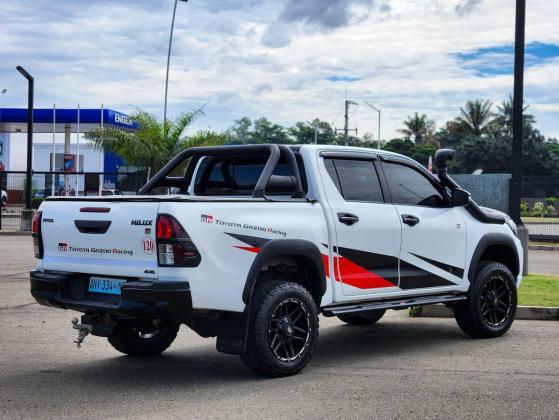 Toyota Hilux GR Gazoo Racing 2020 Recém importado