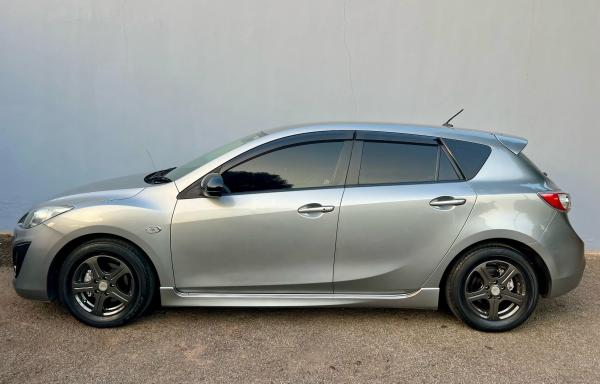 acaba de chegar Mazda axela sport