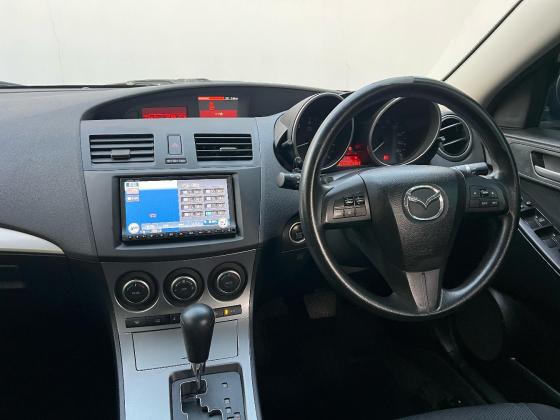 acaba de chegar Mazda axela sport