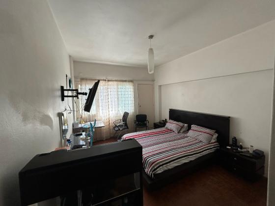 VENDE-SE APARTAMENTO T3 no 1° andar Rua Nachinwea, próximo a Escola Internacional* Prédio Médio.