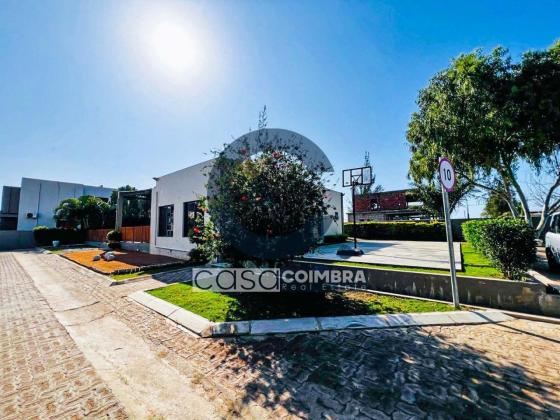 Vendo Moradia T4 no Condomínio Nyumnani (Dona Alice) com Suíte Master