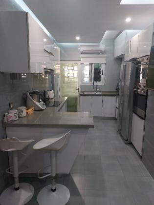 Vendo Apartamento T3 no Bairro central super espaçoso 1°andar