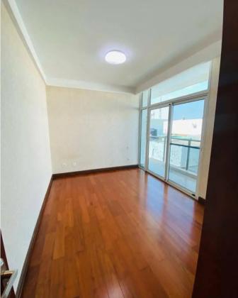 Vendo Moradia T3 detro do Condomínio Vila Sol (Triunfo) Suíte Master e anexo