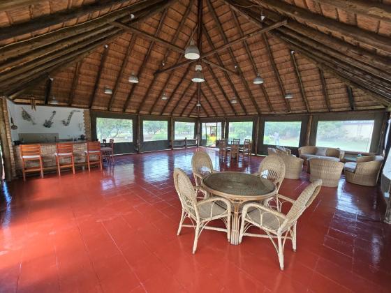 Vende-se Propriedade ( Quinta ) na Matola