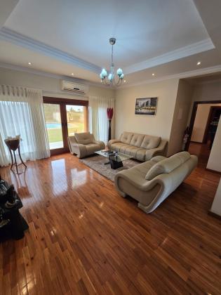 Vende-se Propriedade ( Quinta ) na Matola