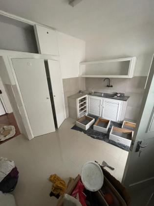 Arrendo Apartamento T2 na Polana Rua do Kassuende prédio curto