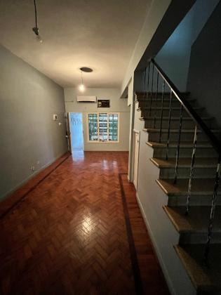 Vendo Moradia Geminada T3 R/chão & 1°andar no Cemitério de Lhanguene.