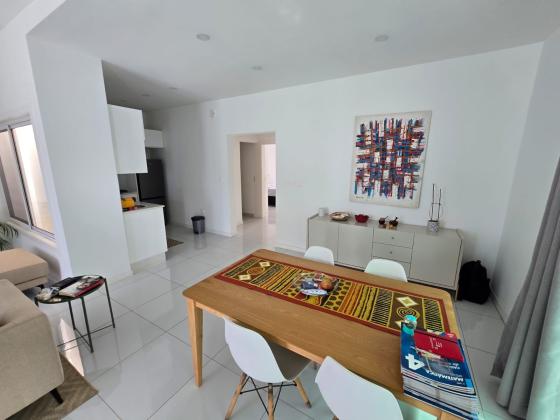 Vende-se Casa Tipo 2 na Matola Fomento