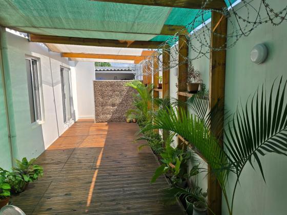Vende-se Casa Tipo 2 na Matola Fomento