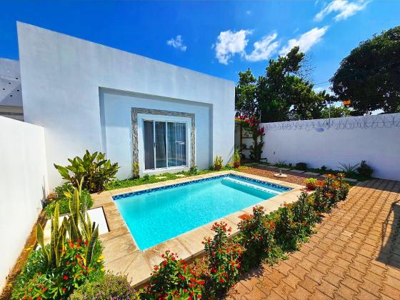 Vende-se Casa Tipo 2 na Matola Fomento