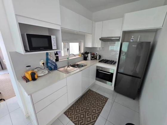 Vende-se Casa Tipo 2 na Matola Fomento