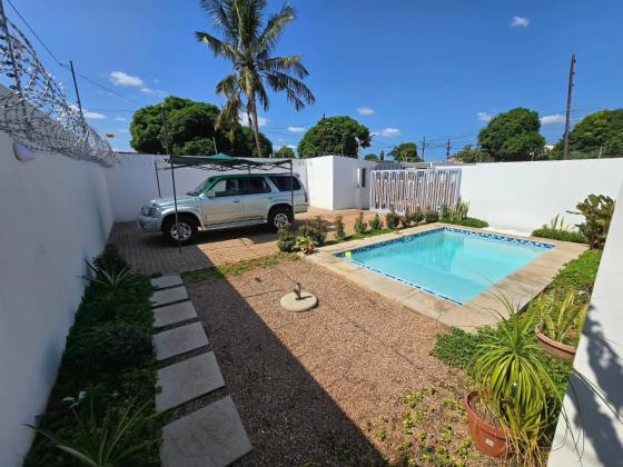 Vende-se Casa Tipo 2 na Matola Fomento