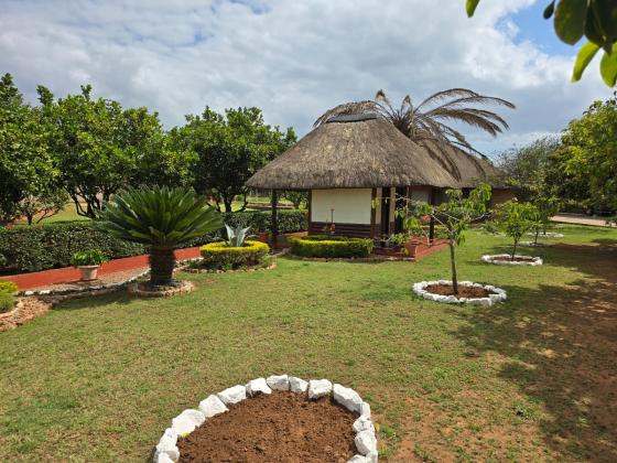 Vende-se Propriedade ( Quinta ) na Matola