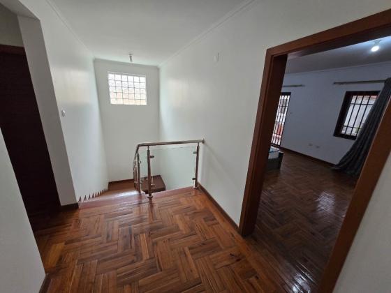 Vende-se Moradia na Matola