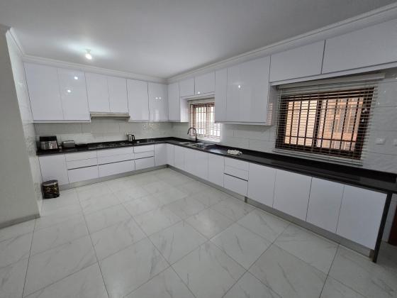 Vende-se Moradia na Matola