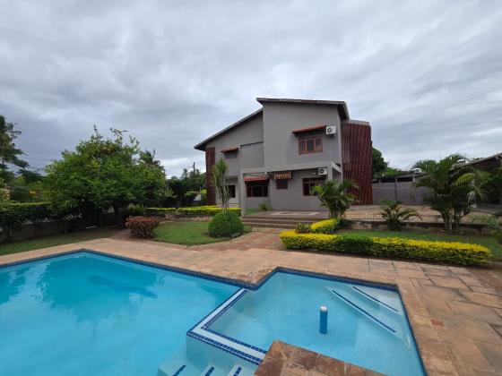 Moradia Tipo 4 na Matola Hanhane