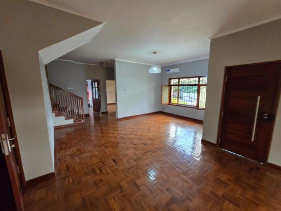 Moradia Tipo 4 na Matola Hanhane