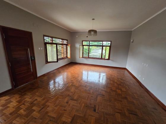 Moradia Tipo 4 na Matola Hanhane